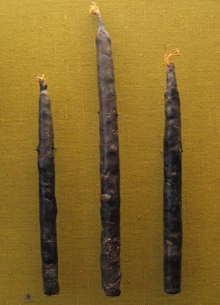 Three beeswax candles were unearthed from an early medieval burial site in Oberflacht, near Tuttlingen in Germany. Dating back to the 6th or early 7th century AD, they are the earliest known beeswax candles discovered north of the Alps, offering a rare glimpse into burial customs and everyday life during the Alamannic period.
Source: Wikimedia